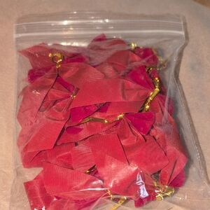 ❤️‍🔥10/$10❤️‍🔥 Bag Of Mini Red Velvety Ribbon Holiday Bows